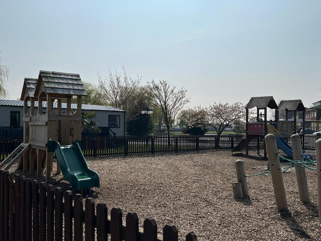 Cedars Southview, Skegness Hotel Exterior photo